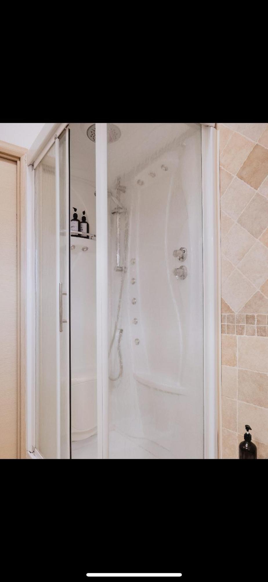 Pau Suite Home Fiumicino Buitenkant foto